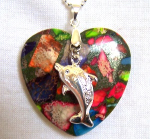 Collier Coeur de Jaspe Sédiment de Mer multicolore + Dauphin