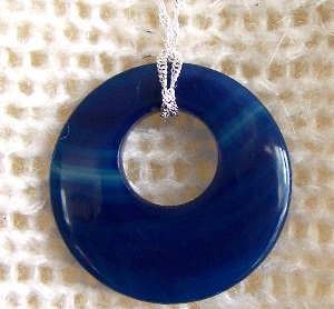 Collier Agate Donut Rubanée bleue