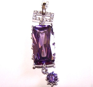 Collier Pendentif Cristal Violet