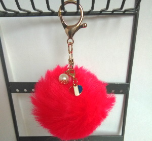 Porte Clé Pompon rouge+ coeur et perle