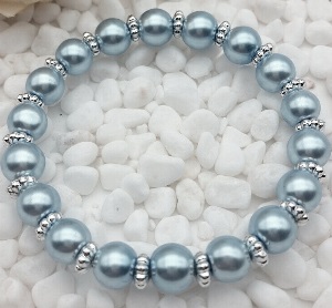 Bracelet Perles nacrées bleu acier clair